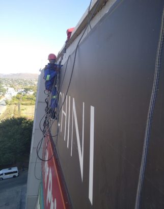 Signage Repair at Cradlestone Mall - 360 Rope Access