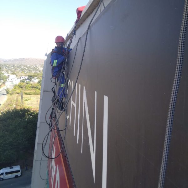 Signage Repair at Cradlestone Mall - 360 Rope Access