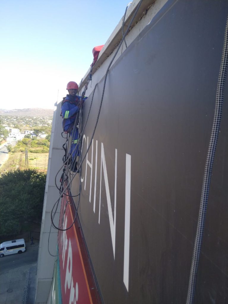 Signage Repair at Cradlestone Mall - 360 Rope Access