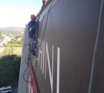 Signage Repair at Cradlestone Mall - 360 Rope Access